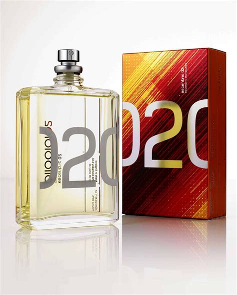 escentric 02 molecules 100ml unisex.